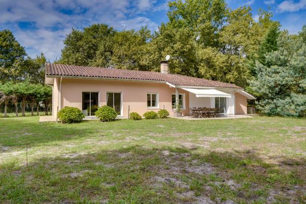 Sanguinet (40460) Maison 7 pièces de 145m2 habitables avec chalet bois sur parcelle de 1568m2