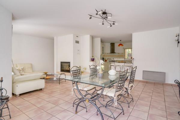 Sanguinet (40460) Maison 7 pièces de 145m2 habitables avec chalet bois sur parcelle de 1568m2