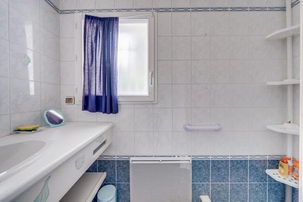 Sanguinet (40460) Maison 7 pièces de 145m2 habitables avec chalet bois sur parcelle de 1568m2