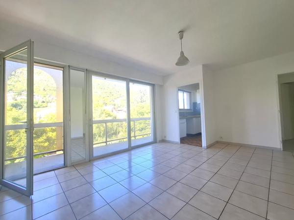 Appartement de Type 4 en hyper centre-ville