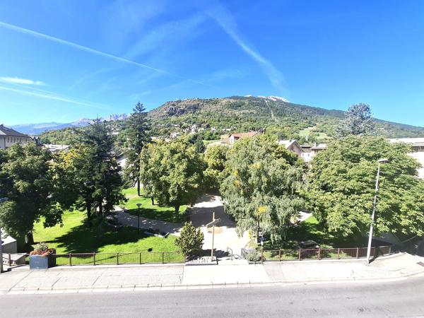 Appartement de Type 4 en hyper centre-ville