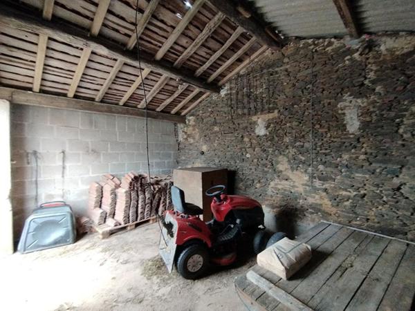 Dépendance de 25m² transformable en habitation, le Fuillet (49270)