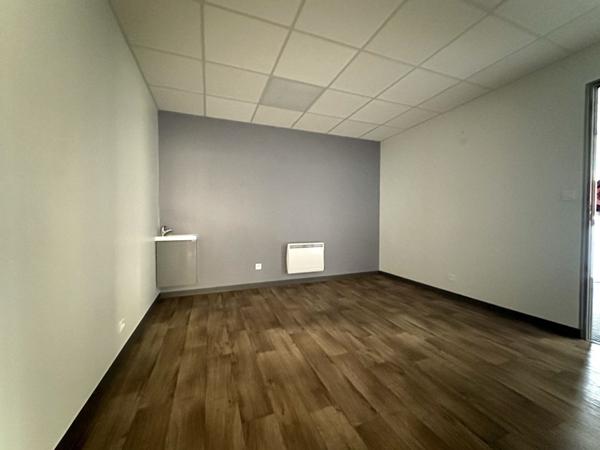 Local Commercial 7 pièces - 187 m²