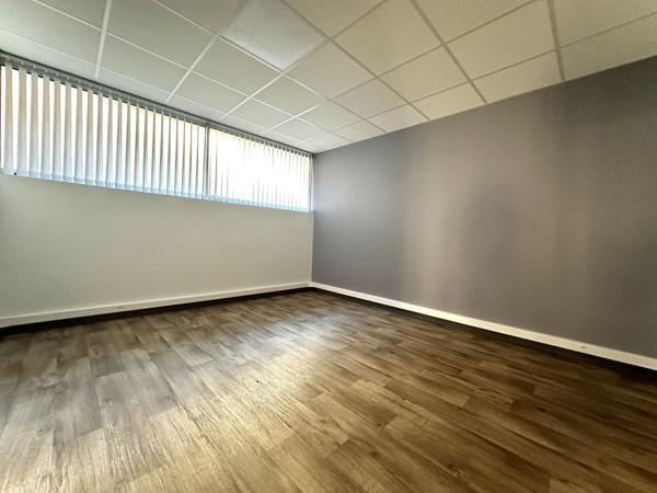 Local Commercial 7 pièces - 187 m²