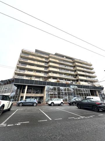 Local Commercial 7 pièces - 187 m²