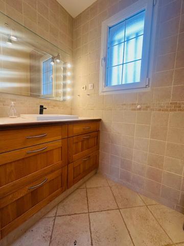 Maison Les Montils 5 pièce(s).