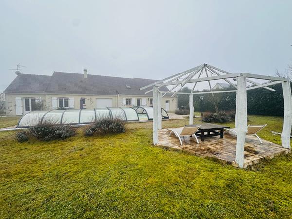 Maison Les Montils 5 pièce(s).