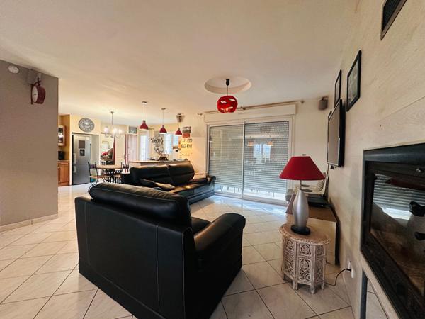 Maison Les Montils 5 pièce(s).