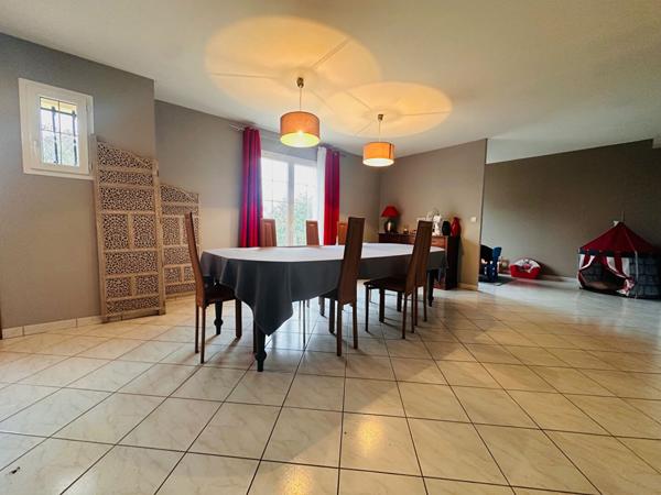 Maison Les Montils 5 pièce(s).