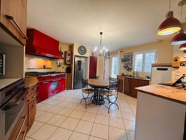 Maison Les Montils 5 pièce(s).