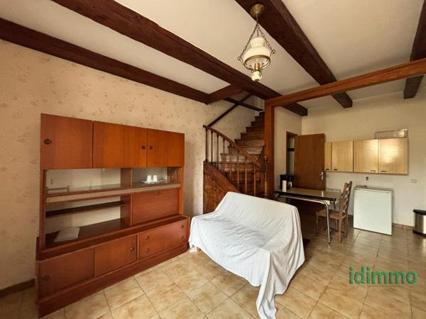 ENSEMBLE IMMOBILIER EN TRES BON ETAT GENERAL DE 187 M2 SUR UN TERRAIN CLOS DE 335 M2. 5 MN DE LA GARE ET DU VI La Rochelle (17000)