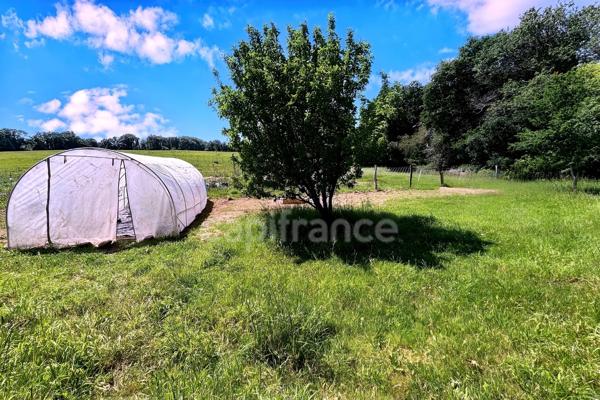 Lopérec(29) Longère pleine de cachet - 110m² + combles aménageables - Terrain 2500m²