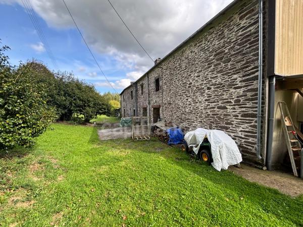Lopérec(29) Longère pleine de cachet - 110m² + combles aménageables - Terrain 2500m²