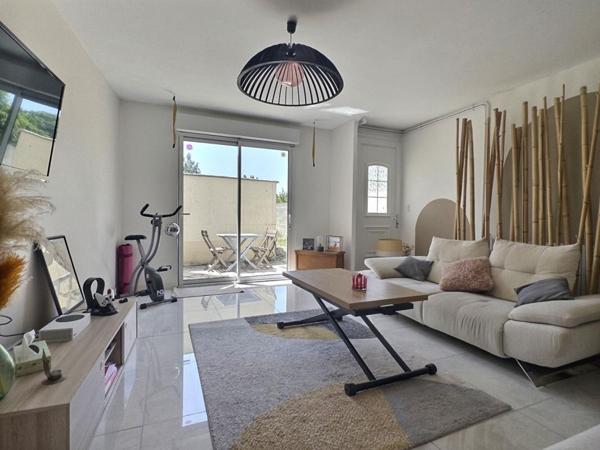 Maison Prahecq 3 pièce(s) 594 m2