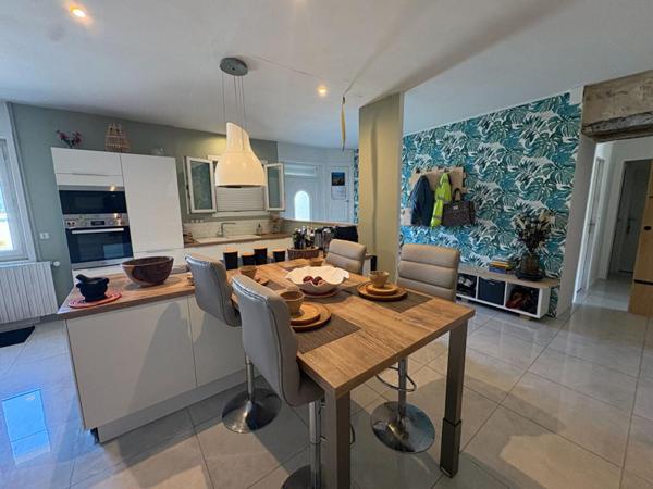 Maison Prahecq 3 pièce(s) 594 m2
