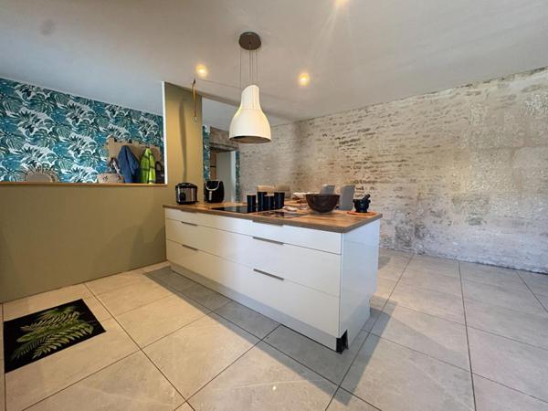 Maison Prahecq 3 pièce(s) 594 m2