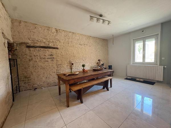 Maison Prahecq 3 pièce(s) 594 m2