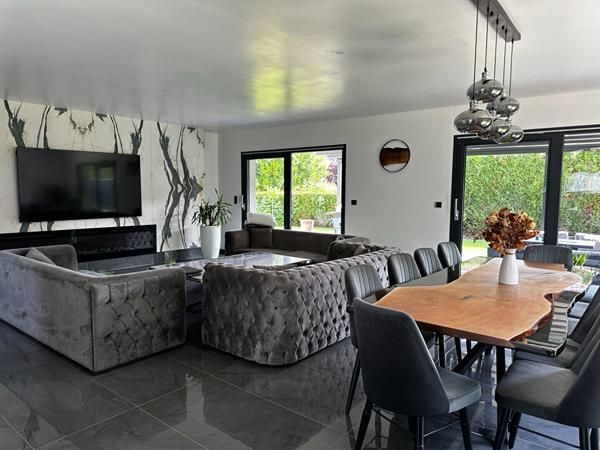 Mirecourt - Maison contemporaine 214 m² ? 4 chambres ? Garage triple ? 2021 ? DPE B ? PAC au sol