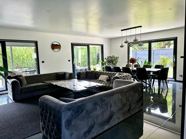 Mirecourt - Maison contemporaine 214 m² ? 4 chambres ? Garage triple ? 2021 ? DPE B ? PAC au sol