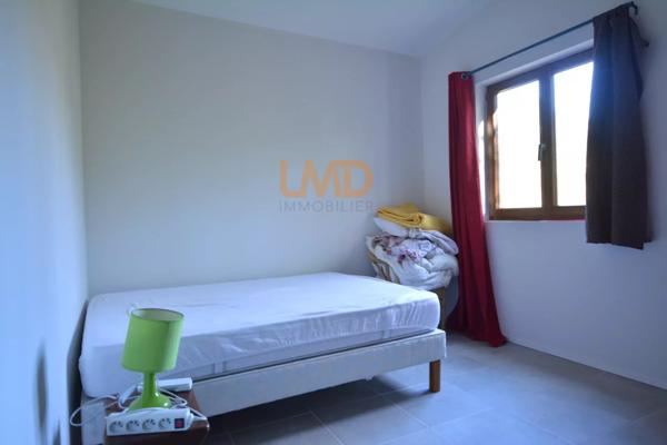 Mas authentique et maison plain-pieed