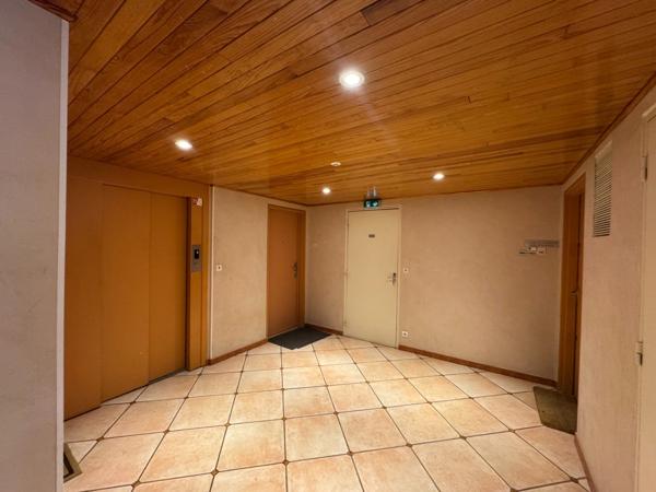 78 MONTIGNY-LE-BRETONNEUX – Secteur Le Pas du Lac - 3 PIÈCES de 74,45 M² AVEC BALCON, 2 chambres; parking et vue sur jardin