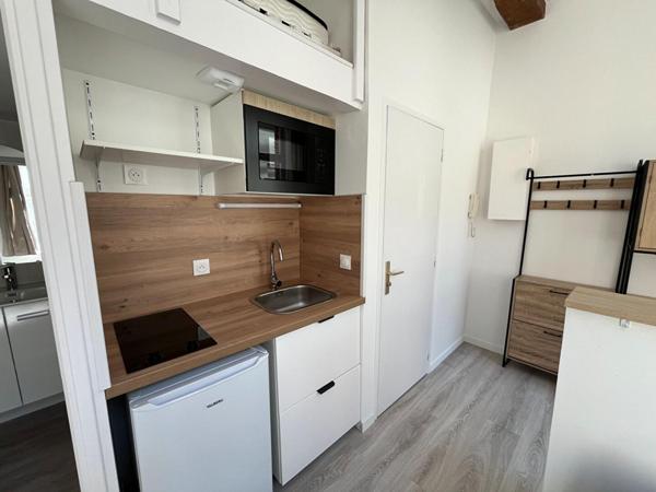 A LOUER : T1 à Lille • Rue des 2 épées - HYPERCENTRE • 505 € CC • Réf. 739-002