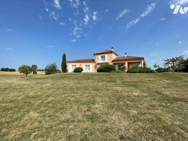 AUCH (32) A 10min, au calme, belle villa de qualité construite en 2003 sur 3000m².