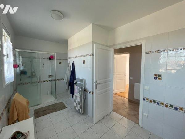 AUCH (32) A 10min, au calme, belle villa de qualité construite en 2003 sur 3000m².