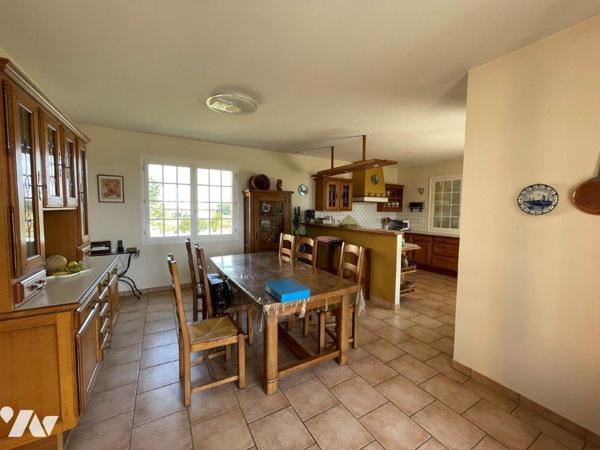 AUCH (32) A 10min, au calme, belle villa de qualité construite en 2003 sur 3000m².