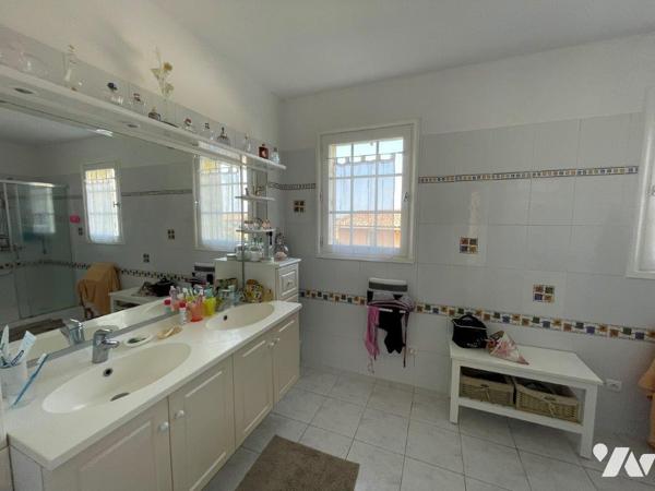 AUCH (32) A 10min, au calme, belle villa de qualité construite en 2003 sur 3000m².