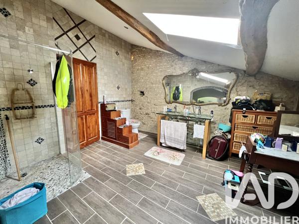 Maison à vendre 5 pièces 179 m² Sommières-du-Clain