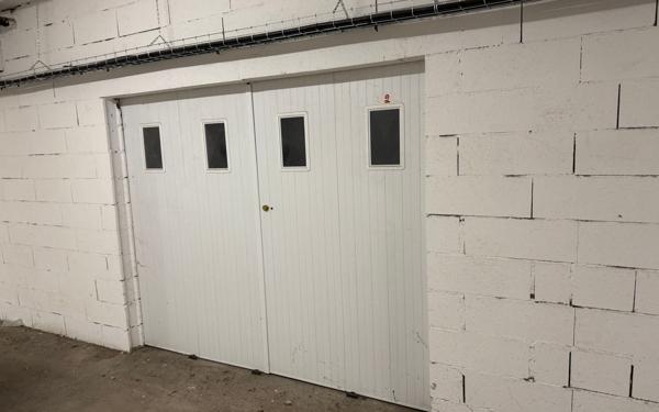 Stationnement à louer    18 m2 Le Pecq