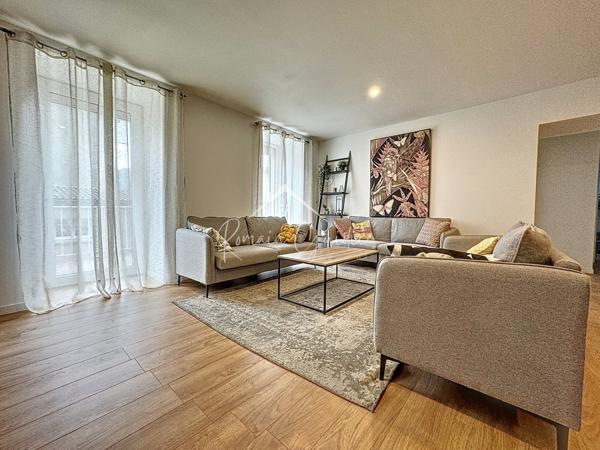 Millau (12100) APPARTEMENT T4 BIS NEUF DE 108 M² EN CENTRE VILLE DE MILLAU