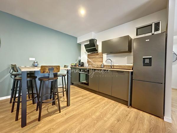 Millau (12100) APPARTEMENT T4 BIS NEUF DE 108 M² EN CENTRE VILLE DE MILLAU