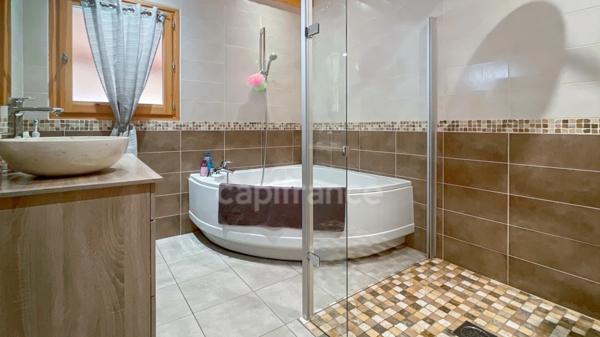 En Savoie (73), Vallée de la Maurienne, à vendre Grange rénovée, Vue dégagée