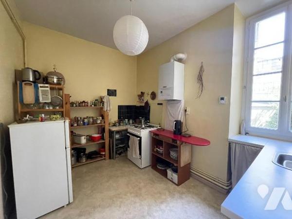 A VENDRE - Au cœur du centre historique, à deux pas de la gare, appartement T3 de 66 m² si...