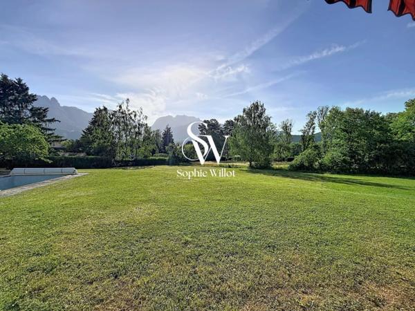 Maison de Famille à vendre 7 pièces - 200 m2 hab. (245 utiles) - 2000m2 terrain prox. Lac - proche de ANNECY (74)