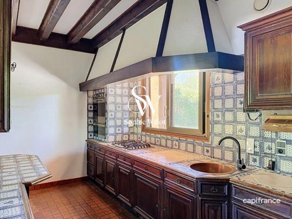 Maison de Famille à vendre 7 pièces - 200 m2 hab. (245 utiles) - 2000m2 terrain prox. Lac - proche de ANNECY (74)
