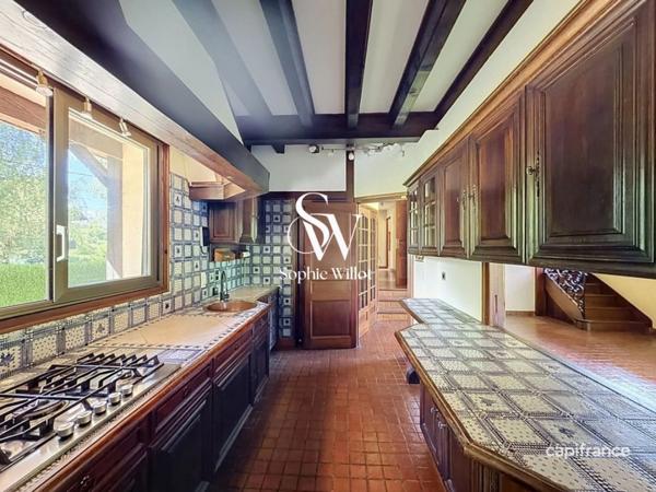 Maison de Famille à vendre 7 pièces - 200 m2 hab. (245 utiles) - 2000m2 terrain prox. Lac - proche de ANNECY (74)