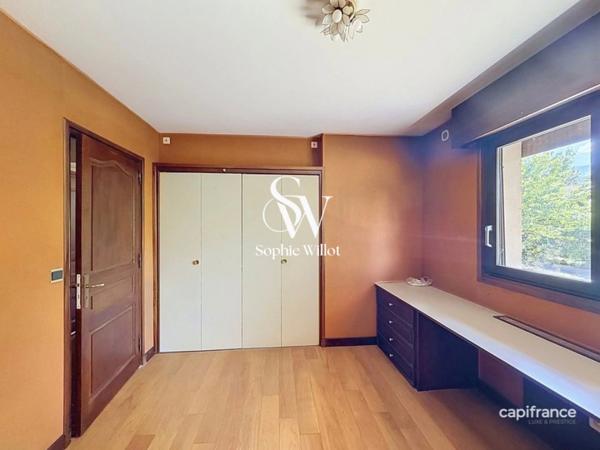 Maison de Famille à vendre 7 pièces - 200 m2 hab. (245 utiles) - 2000m2 terrain prox. Lac - proche de ANNECY (74)