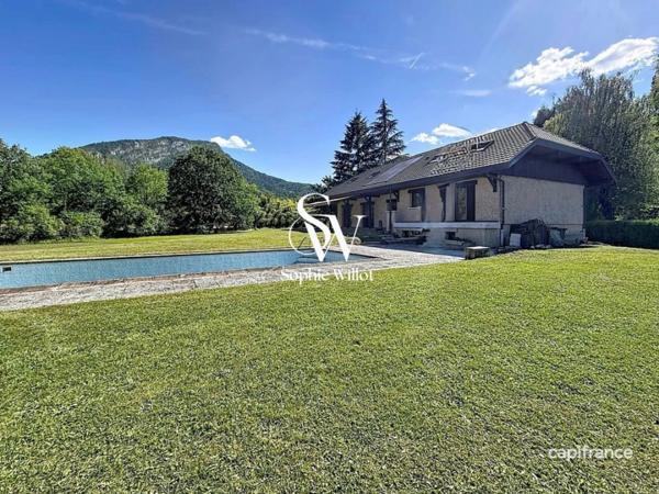 Maison de Famille à vendre 7 pièces - 200 m2 hab. (245 utiles) - 2000m2 terrain prox. Lac - proche de ANNECY (74)