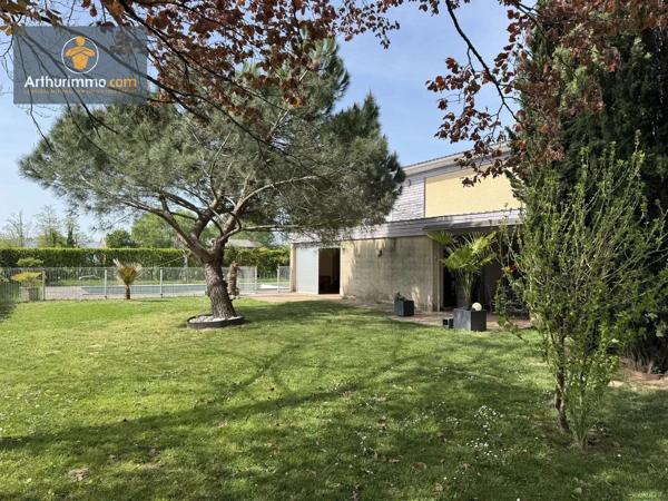 Vente                                                      Maison
                        
                     6 pièces                      183 m2                     à Marmande