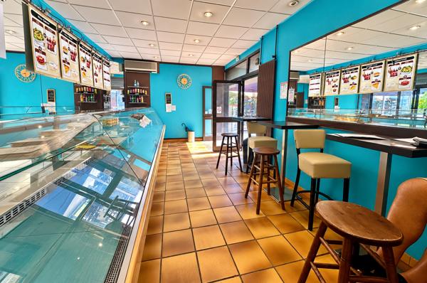 Fonds De Commerce
        
        - 70 m² Exclusivité 132 000 € *