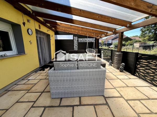 JOLIE MAISON JUMELÉE 240M2 AVEC JARDIN 760M2 ; TERRASSE , GARAGE 5 VOITURES;