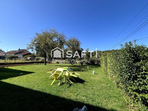 JOLIE MAISON JUMELÉE 240M2 AVEC JARDIN 760M2 ; TERRASSE , GARAGE 5 VOITURES;