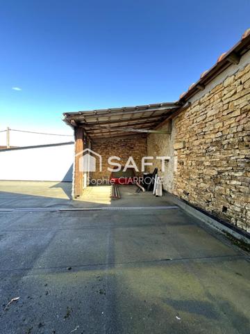 JOLIE MAISON JUMELÉE 240M2 AVEC JARDIN 760M2 ; TERRASSE , GARAGE 5 VOITURES;