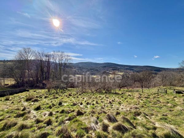 MAISON DE VILLAGE DE 185 M2 À RÉNOVER, 6 CHAMBRES, TERRAIN DÉPORTÉ DE 208 M2, COMBLES AMÉNAGEABLES DE 120 M2, FIBRE OPTIQUE, GARAGE, ATELIER, CAVE VOÛTÉE, TF 182€