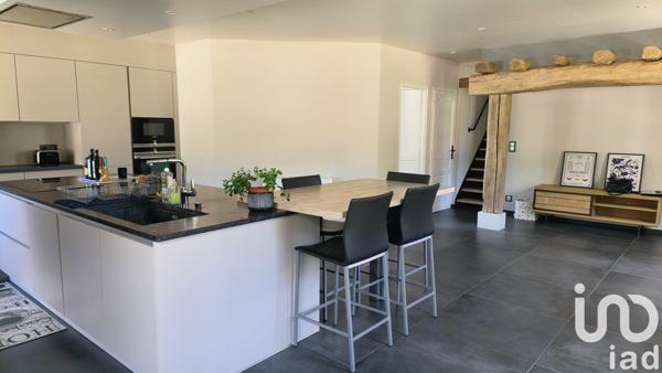 Maison 10 pièces de 305 m² à Montaulin (10270)