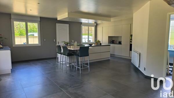 Maison 10 pièces de 305 m² à Montaulin (10270)