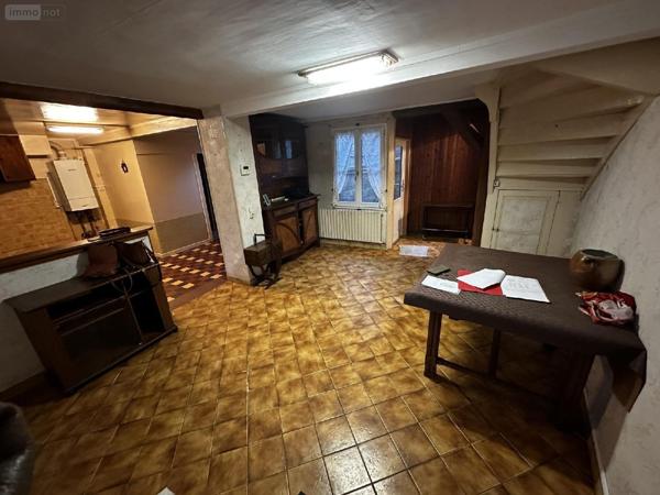 Maison à vendre à Villeneuve-sur-Yonne dans l'Yonne (89500), ref : 250005